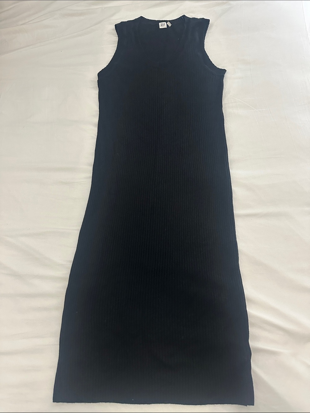 GAP Sleeveless Ribbed Midi Dress in Black